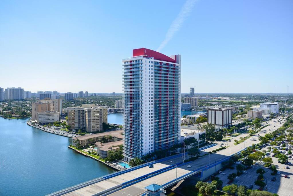 הלנדל ביץ' Awesome 2Br Condo Beachwalk Resort מראה חיצוני תמונה